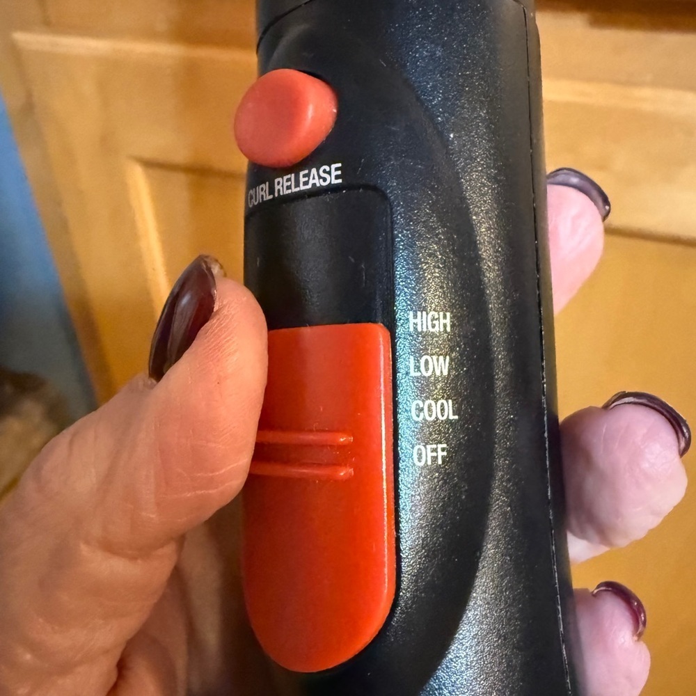 Revlon Ceramic Black and Silver Hair Styling Tool - Picture 5 of 8